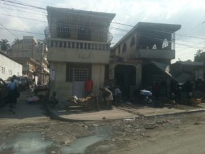 Haiti Hilfsprojekt kaputtes Haus