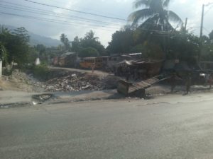 Haiti Hilfsprojekt zerstoerte Autos